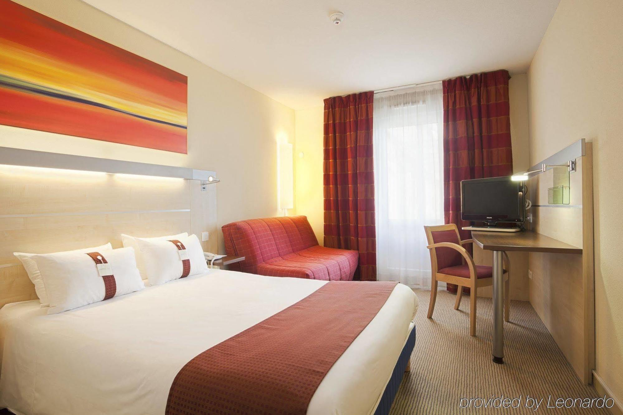 Holiday Inn Express Grenoble-Бернен Номер фото